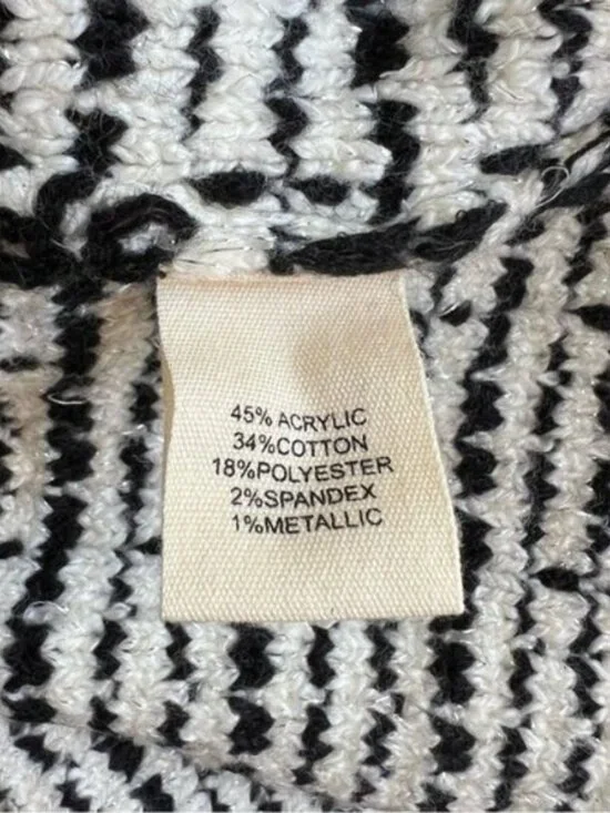 Marled Chic Black and White Checkered Cardigan - Picture 4 of 7